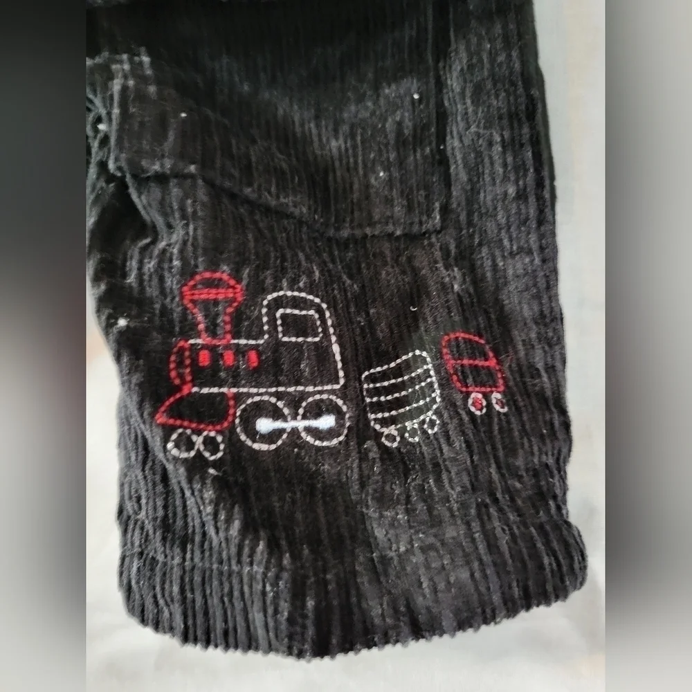 Disney Winnie the Pooh vtg 2pc train black corduroy, red plaid, overall set 3m